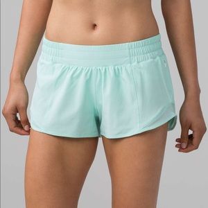 NWT Lululemon Hotty Hot Short 2 Long*